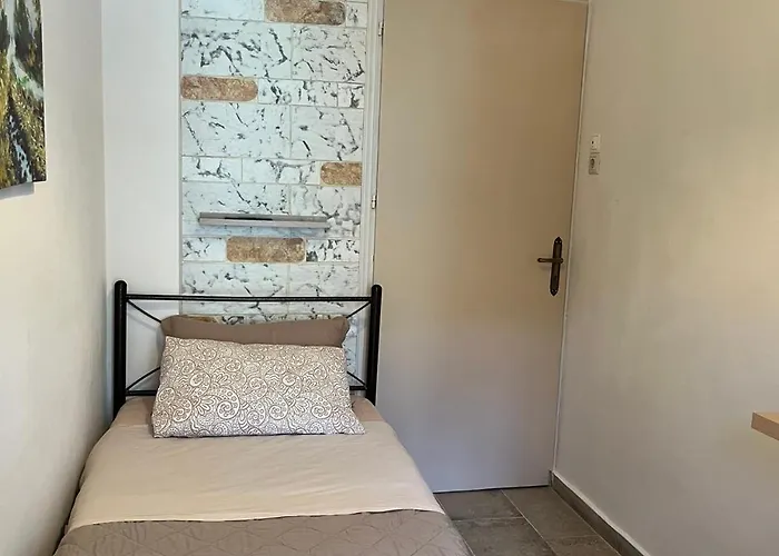 Milopetra * 耶罗里明